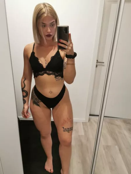 have you ever had a girl that looked like this? have you ever had a girl that looked like this?