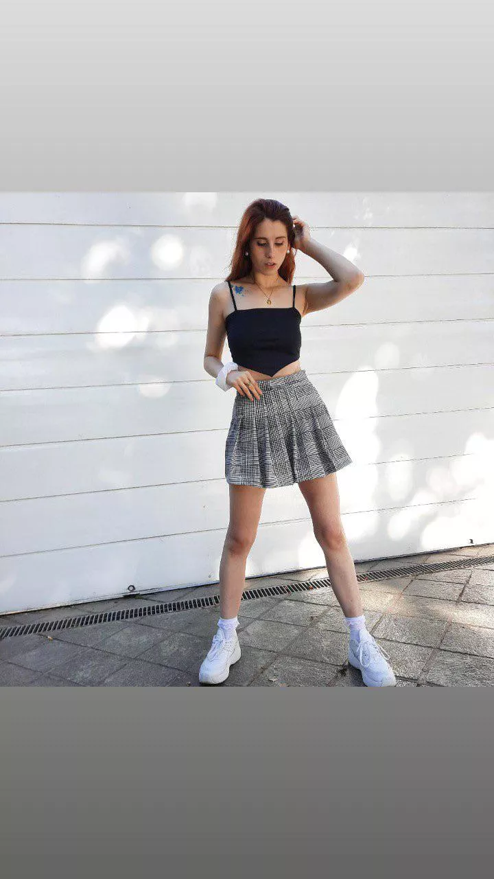 Have you ever seen a redhead Latina? Have you ever seen a redhead Latina?