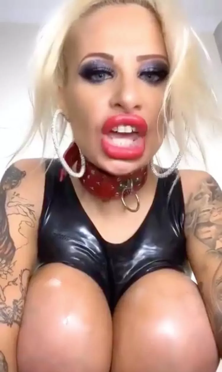 Have you sene a girl with bigger boobies than mine in real life? Have you sene a girl with bigger boobies than mine in real life?