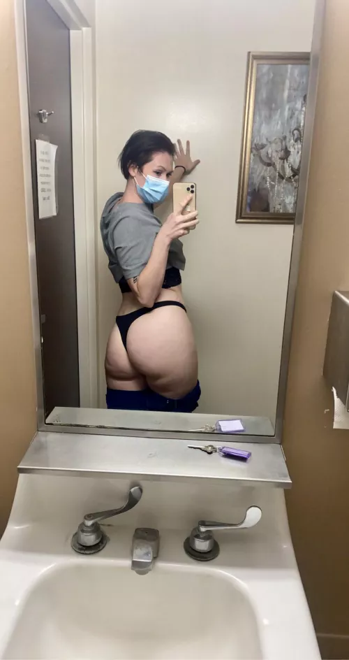 Havenβt been naughty at work in a long time!