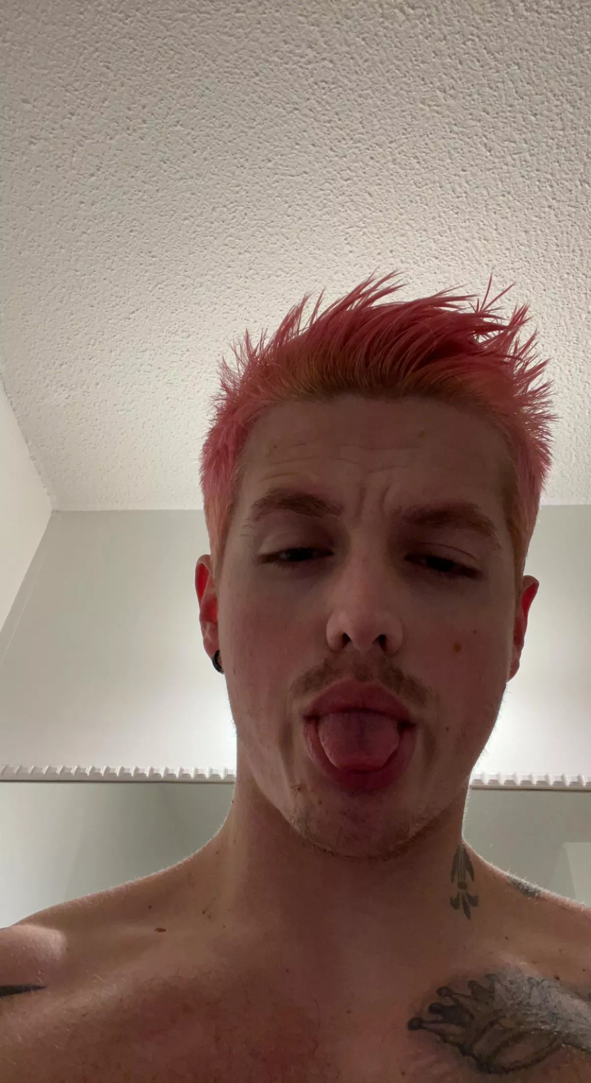 Haven’t posted in months. No idea what color my hair is but I like it.