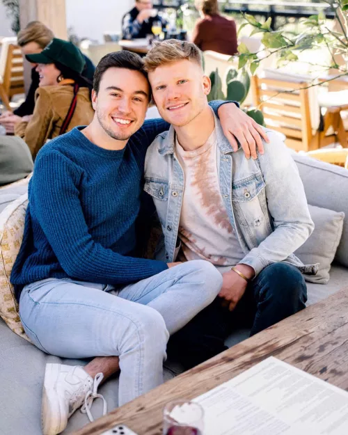 Haven’t said hello in awhile 👋🏻 I hope everyone is having a great week ❤️👬 Haven’t said hello in awhile 👋🏻 I hope everyone is having a great week ❤️👬