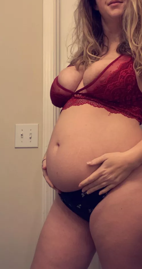 Having a hard morning? Links in bio🤰🏼🥵