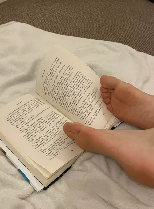 Having a read. Come nibble my feet whilst I relax. Tell me what you would do to me xx Having a read. Come nibble my feet whilst I relax. Tell me what you would do to me xx