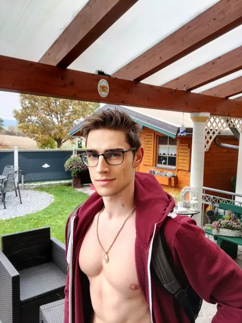 Having burgers tonight. Treating myself finally for all the workouts:)