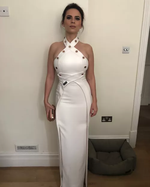 Hayley Atwell is beyond stunning Hayley Atwell is beyond stunning