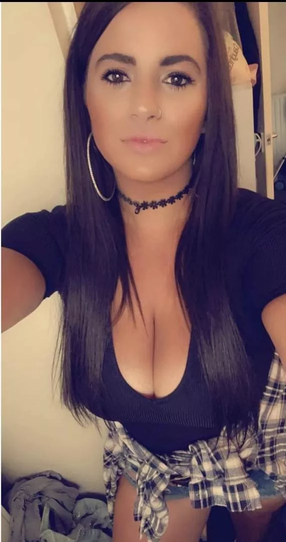 Hayleys nice big baps Hayleys nice big baps