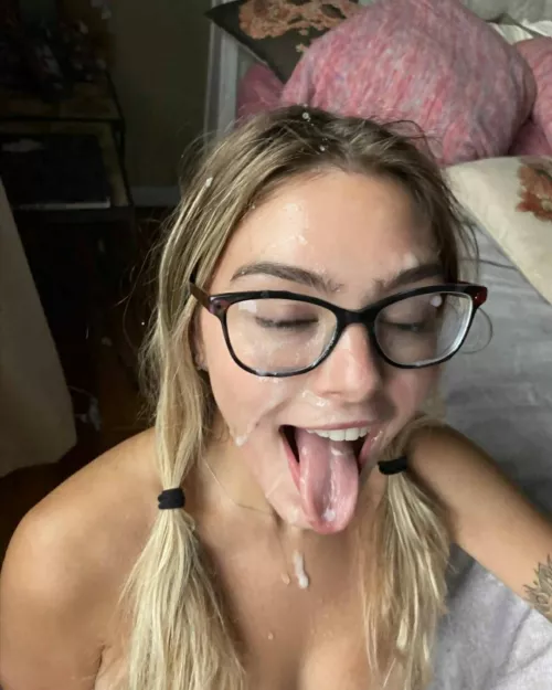 He cummed on the glasses