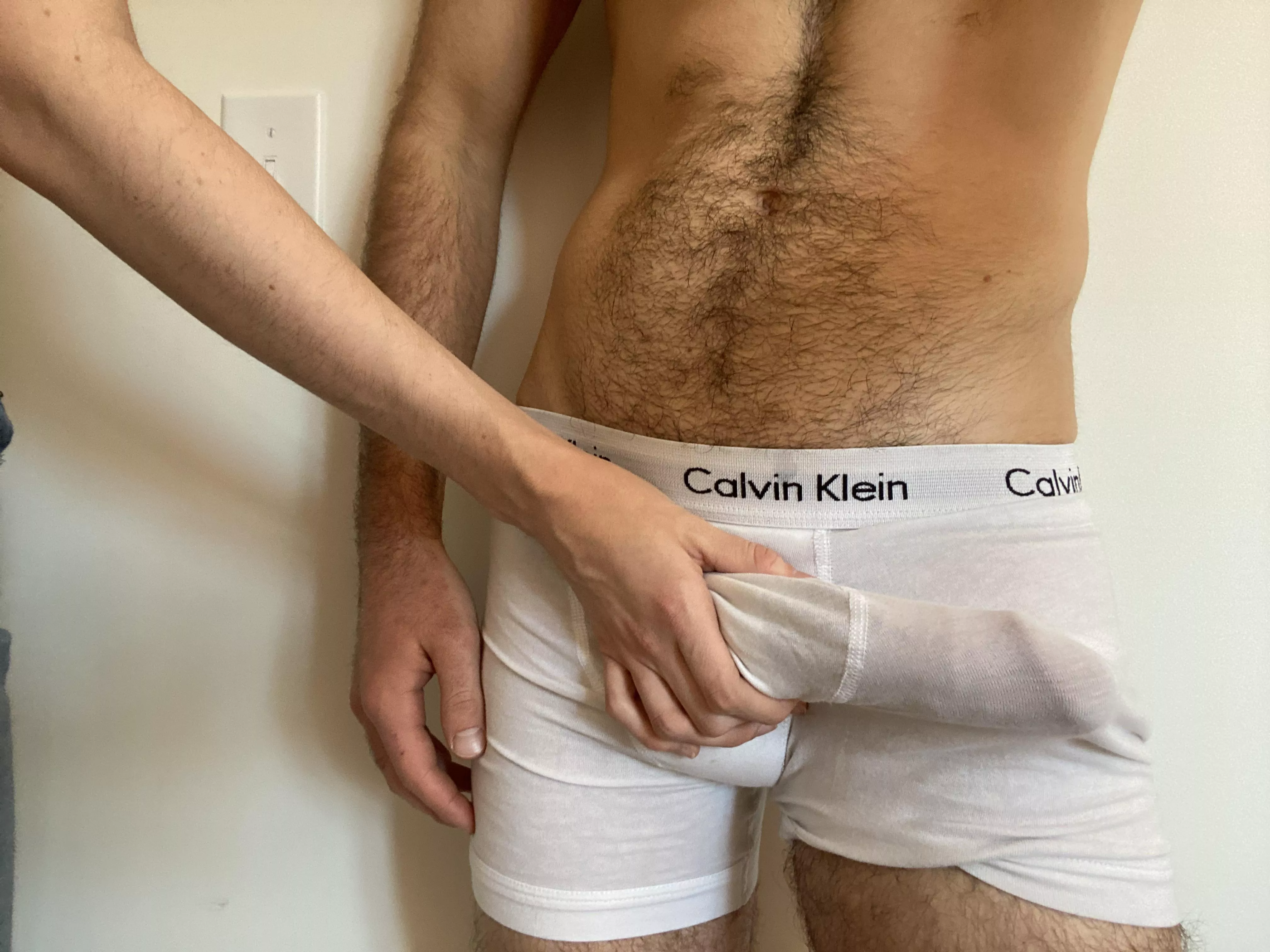 He doesn’t fit in my hands 😳 He doesn’t fit in my hands 😳