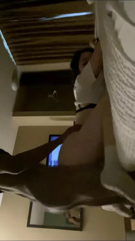 he gave me that BBC at the hotel 😫💦. wanna see the sex tape? link in my bio.