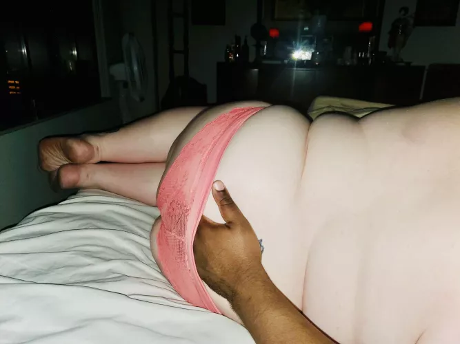 He likes the Bootyโฆ ๐ He likes the Bootyโฆ ๐