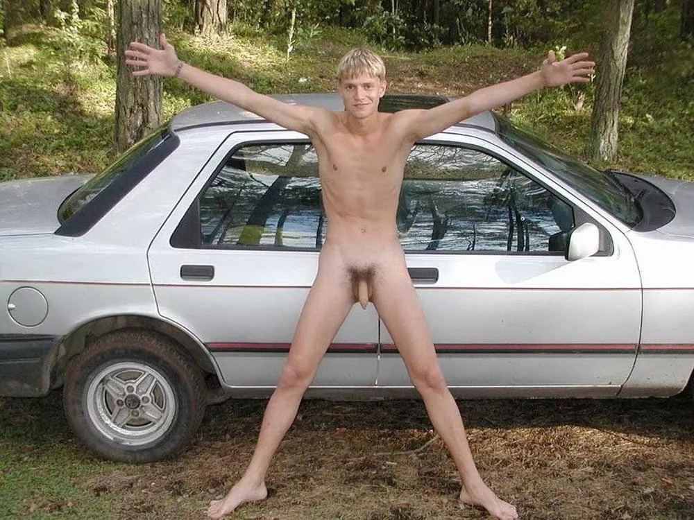 He needs a hug😜🔥👅