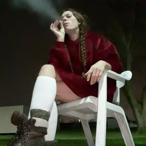 He night sky shows the smoke so well