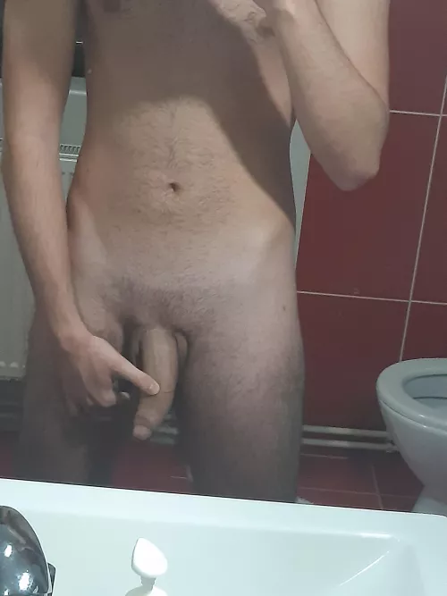 He wants to get out but the foreskin holdin up!!