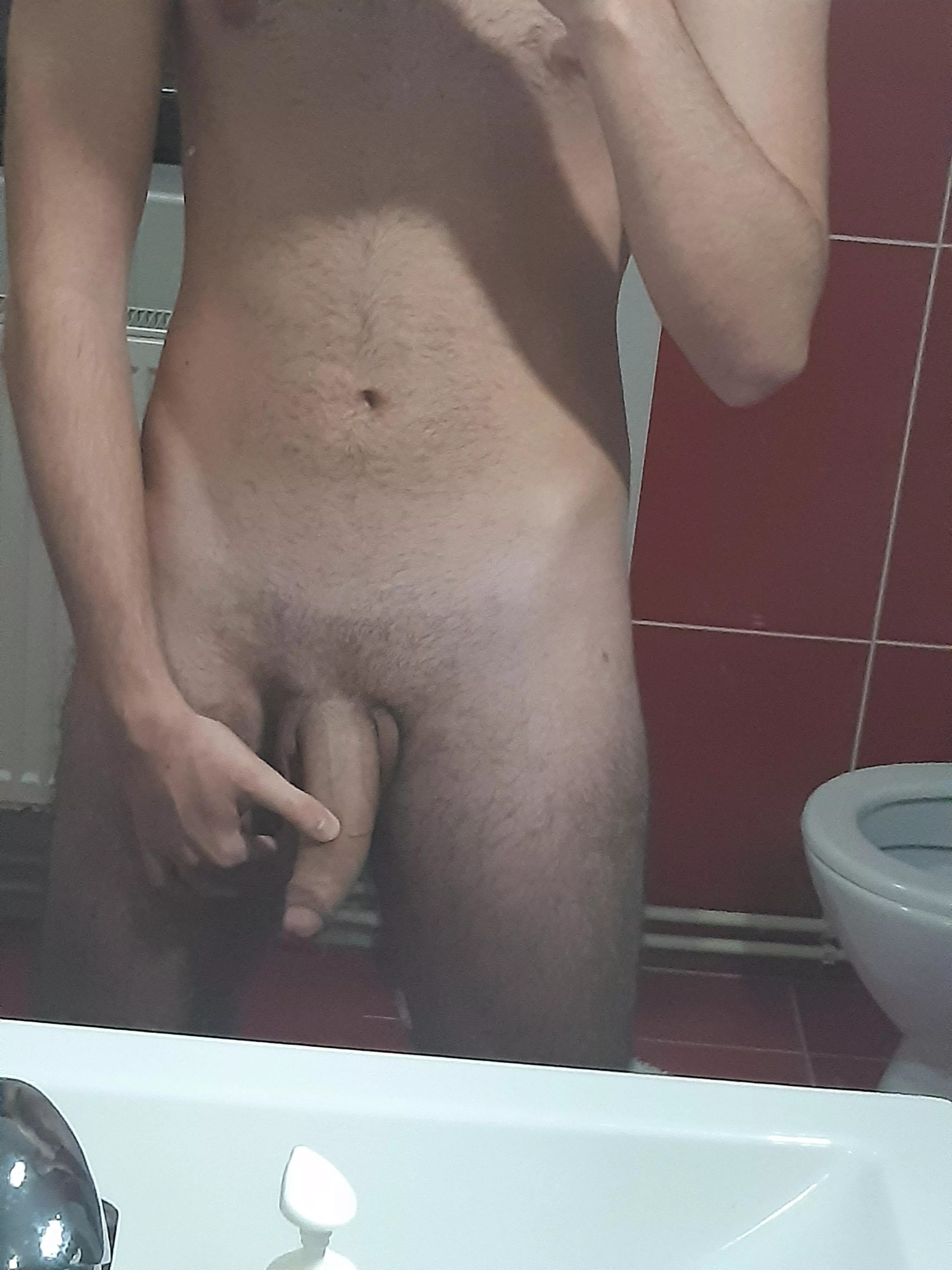 He wants to get out but the foreskin holdin up!!