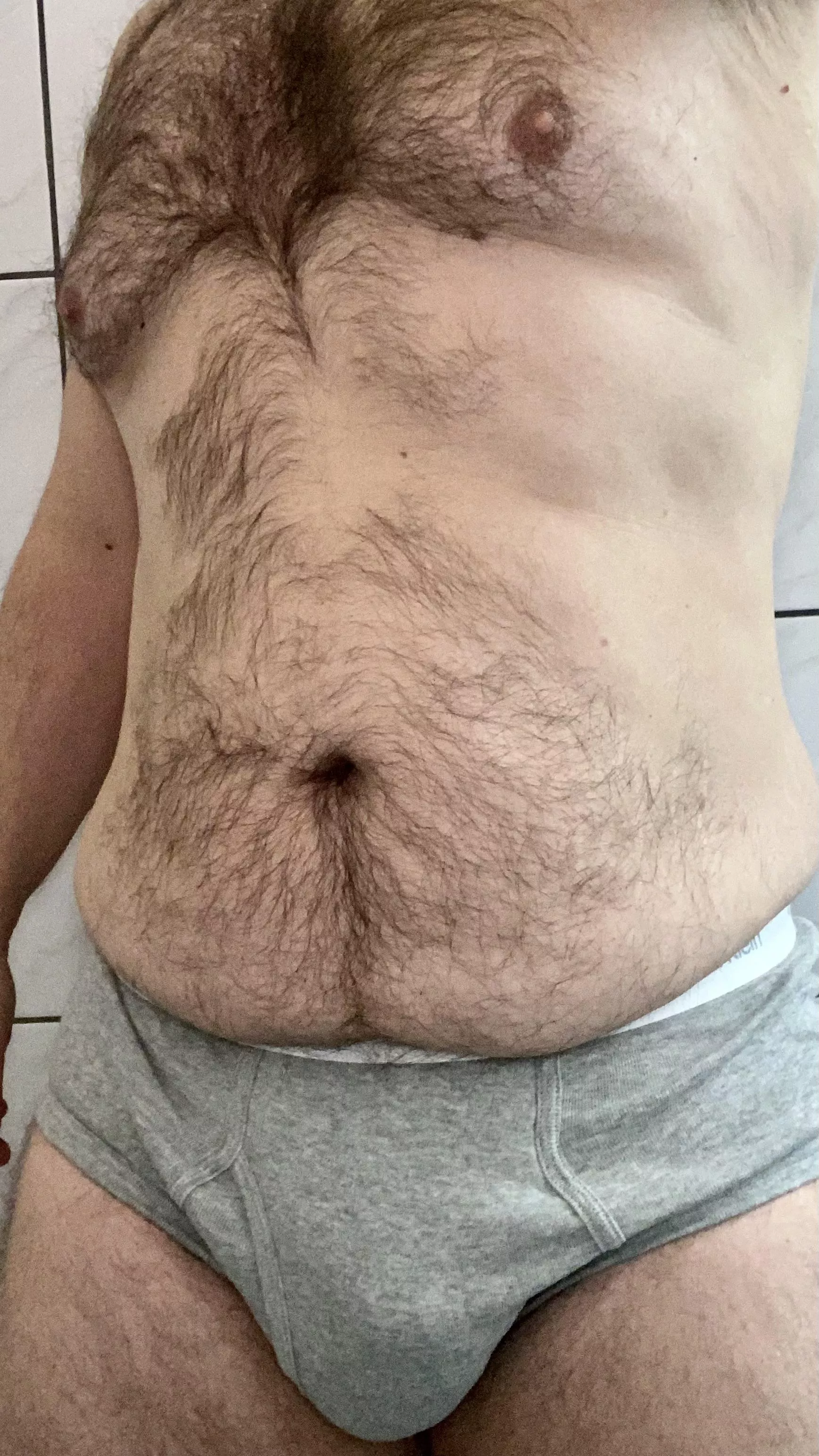 Heavy shooters in Berlin that likes bear bottoms?