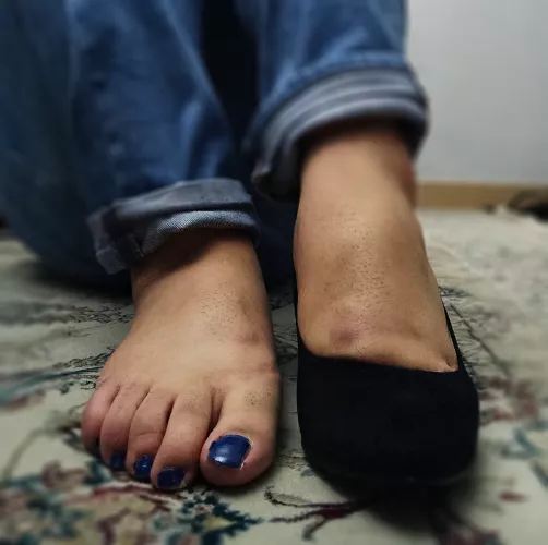 Heels on or not?