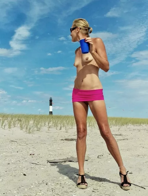 Heels..tiny skirt..drink..I โค the beach โฑ Heels..tiny skirt..drink..I โค the beach โฑ