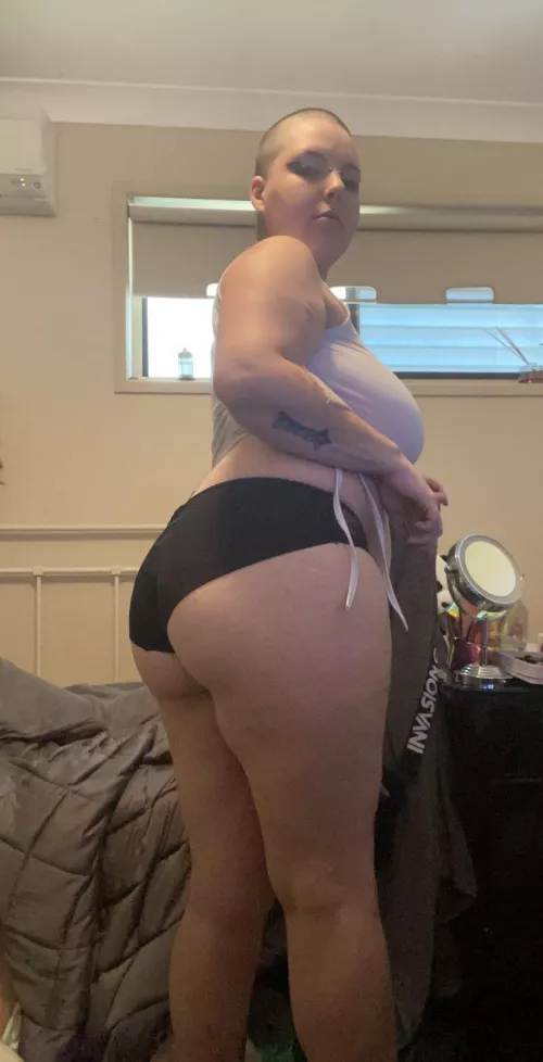 Hello and welcome to my butt