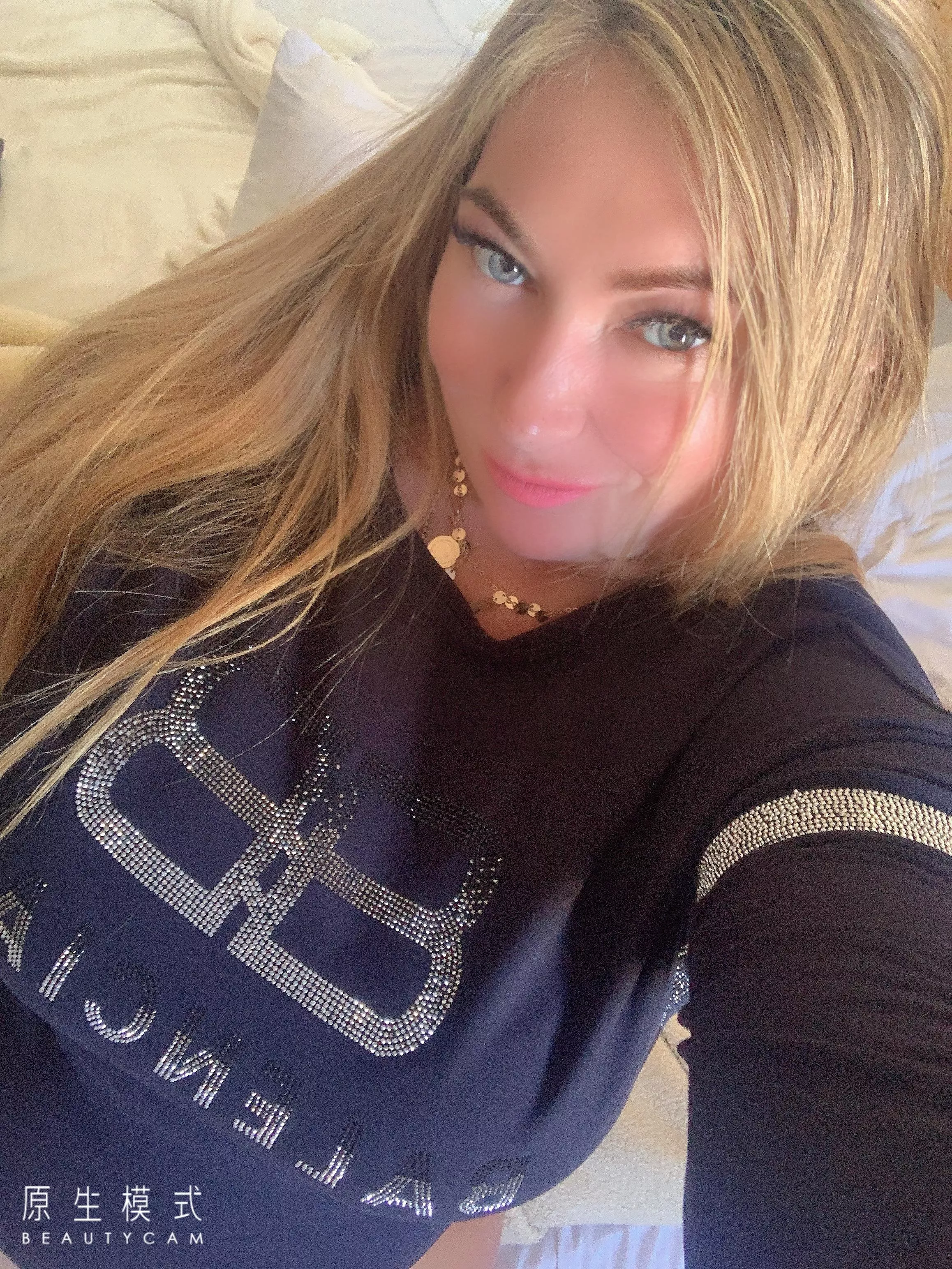 Hello! Are you single tonight?