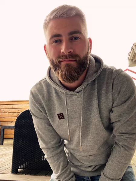 Hello boys & other bros! I hope life is kind to you today. 🤍 Hello boys & other bros! I hope life is kind to you today. 🤍