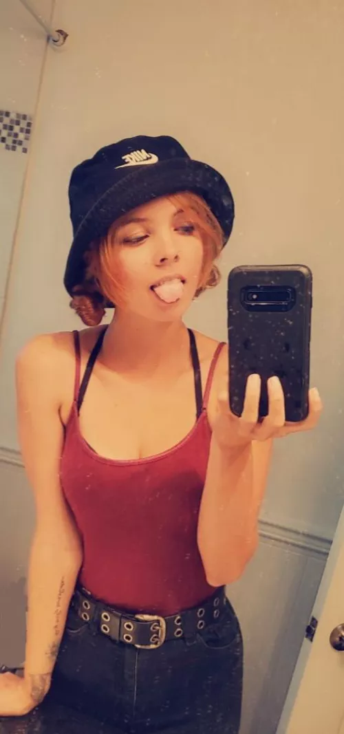 Hello everyone 🥰 I hope everyone has an amazing day 💗 😊