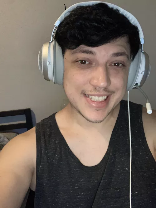 Hello follow me!!! Twitch.tv/schwiftygamingco Hello follow me!!! Twitch.tv/schwiftygamingco