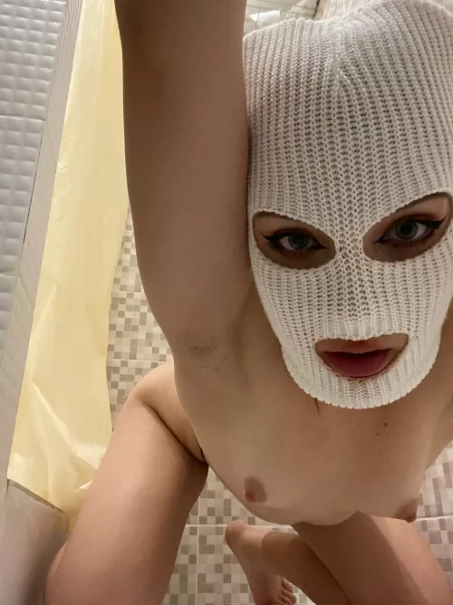 hello honey, I'm excited and on fire🔥 👄 visit my page💋 and see how I fuck myself🍌👅