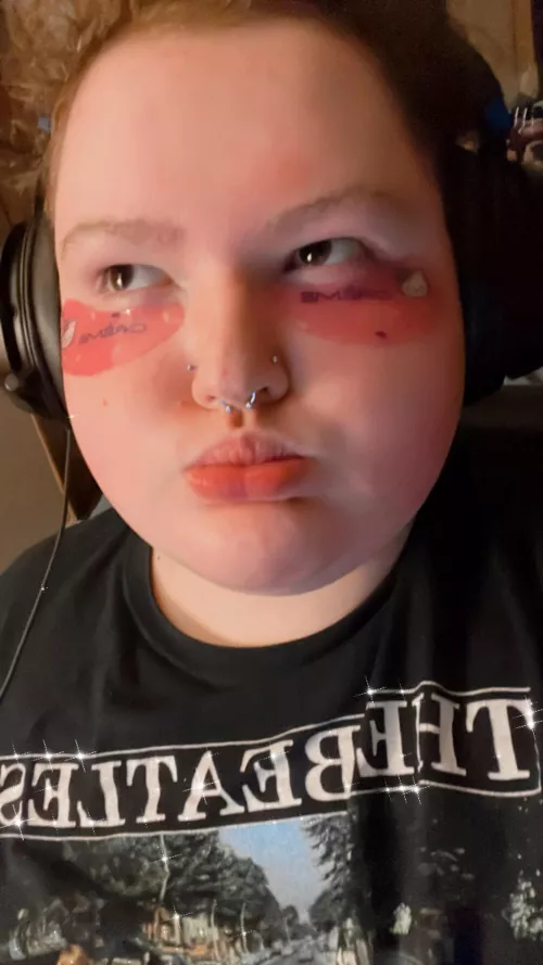 Hello Kitty eye patches to makes me feel cute 🥰