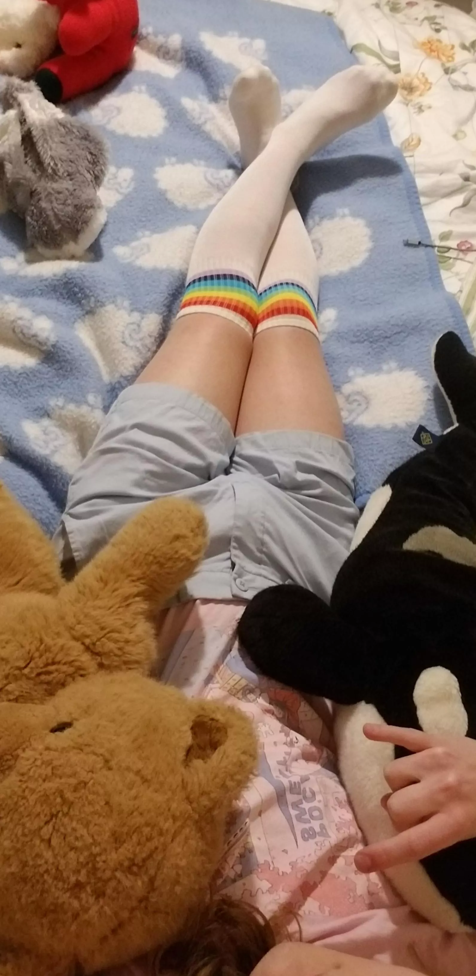 Hello, little bit nervous to share, but I love this outfit and feel so comfi in it...Do I fit in here?~ Hello, little bit nervous to share, but I love this outfit and feel so comfi in it...Do I fit in here?~