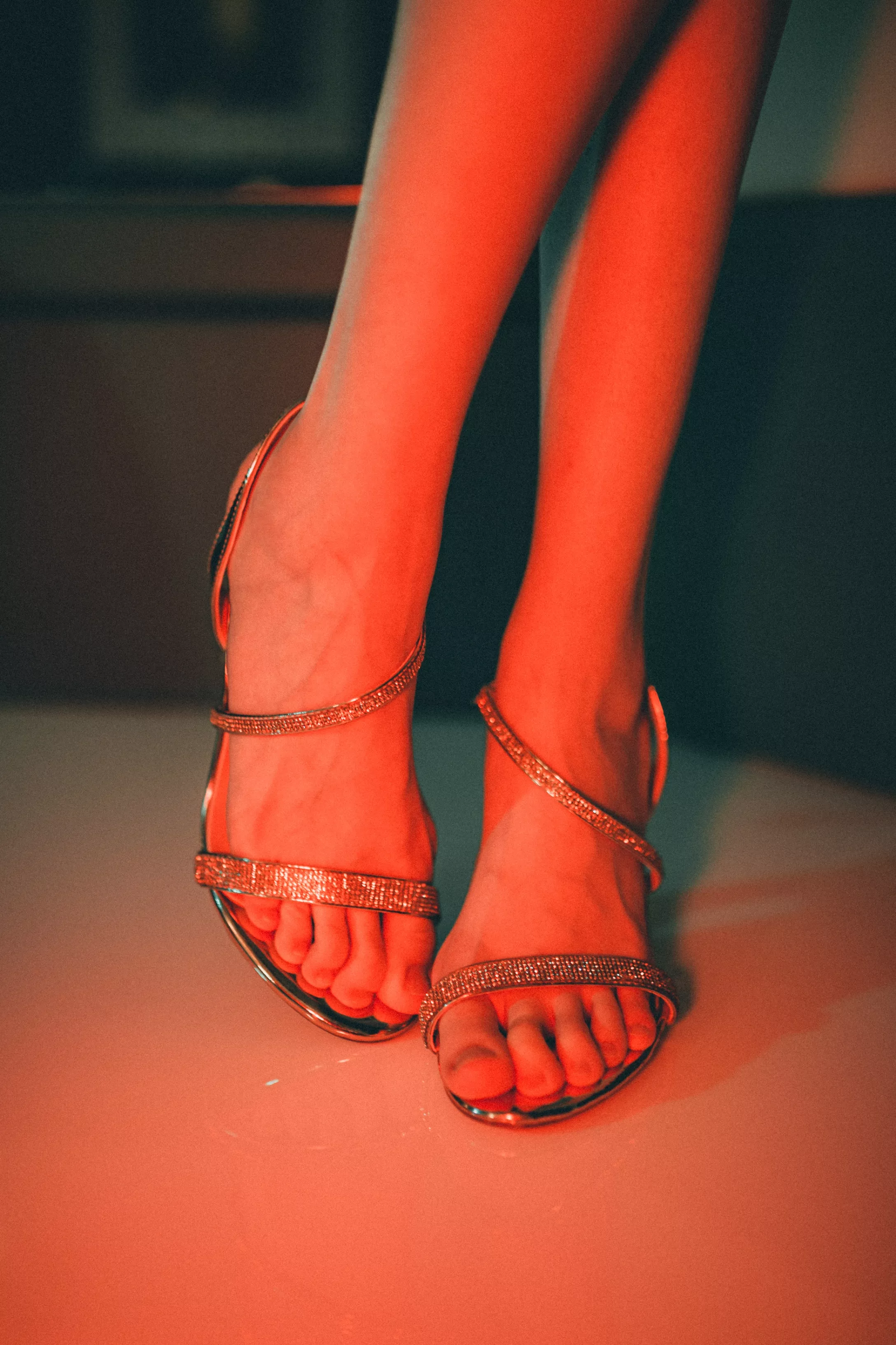 Hello! This is my first time posting here! I hope you like my legs! ?