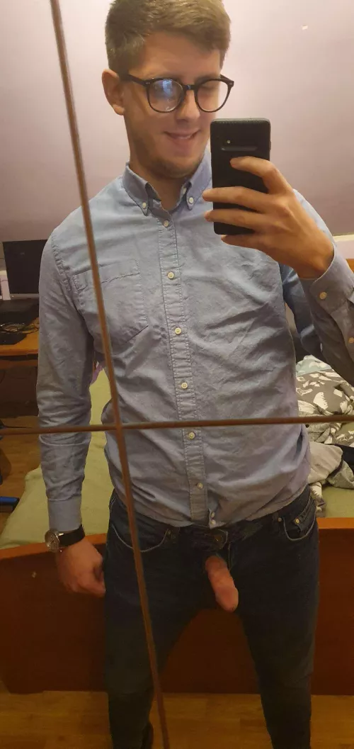 Hello to the 5 people who will see this 🙃