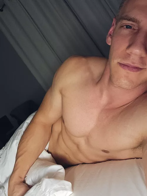 Hello you, what are you doing in my bed ? ๐๐ฅ Hello you, what are you doing in my bed ? ๐๐ฅ