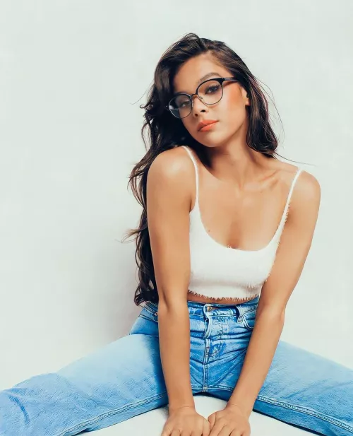 Help finish me off to Hailee Steinfeld Help finish me off to Hailee Steinfeld