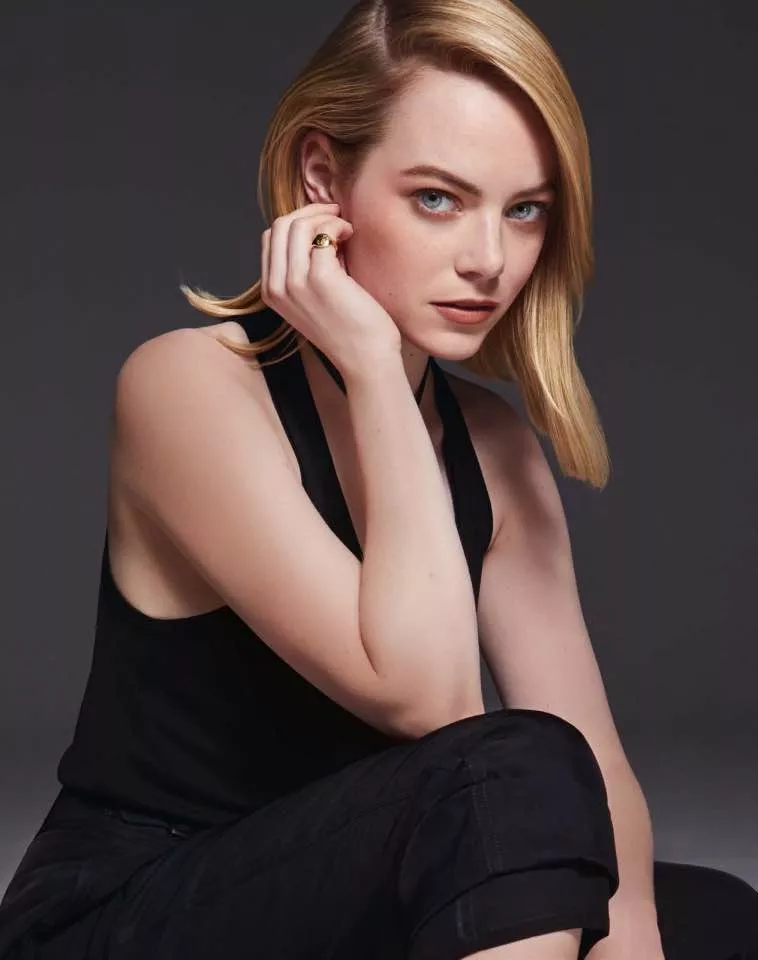 Help me blow a huge load for Emma Stone, Gillian Jacobs and Taylor Swift Help me blow a huge load for Emma Stone, Gillian Jacobs and Taylor Swift