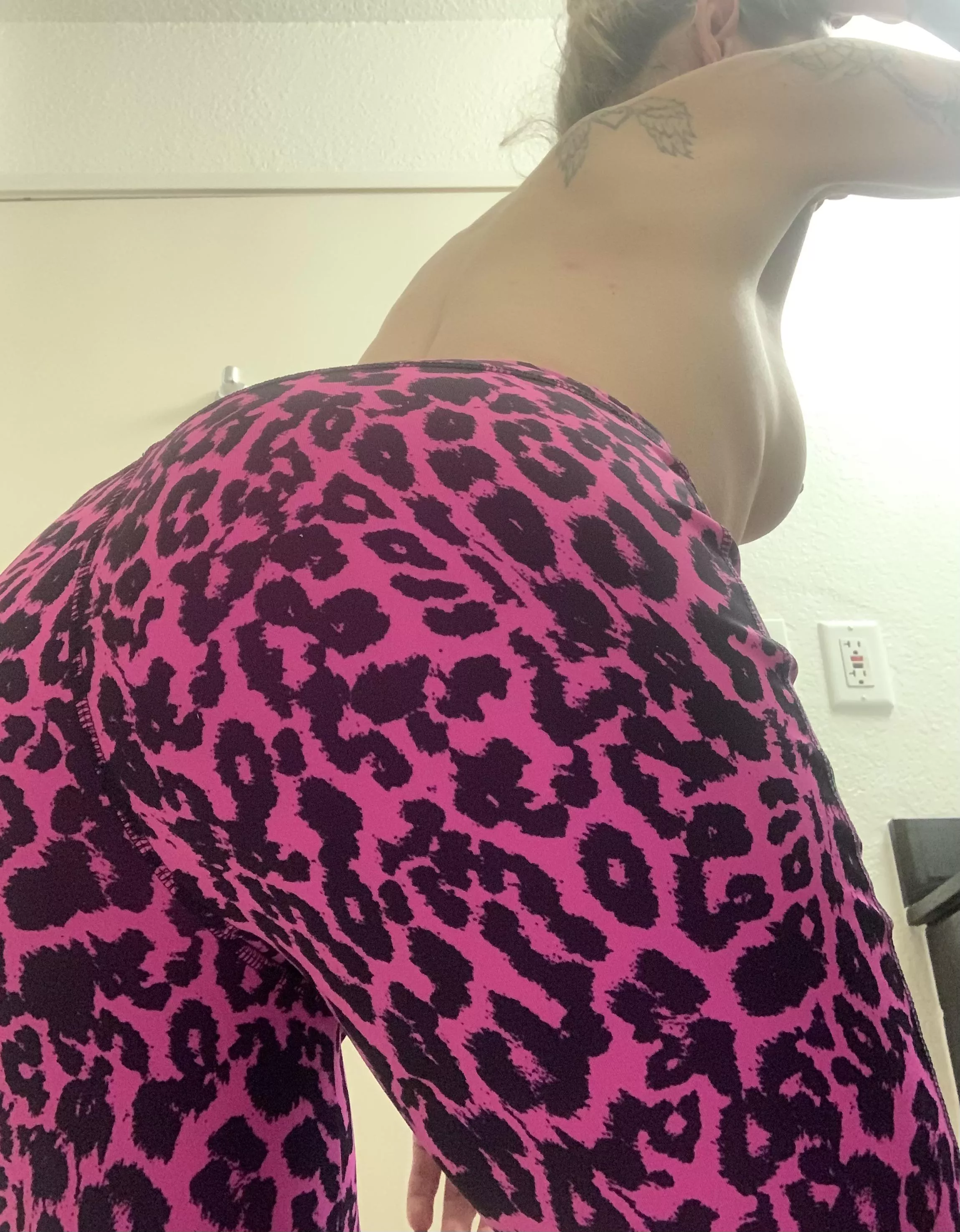 Help me pull down my sweaty yoga pants?