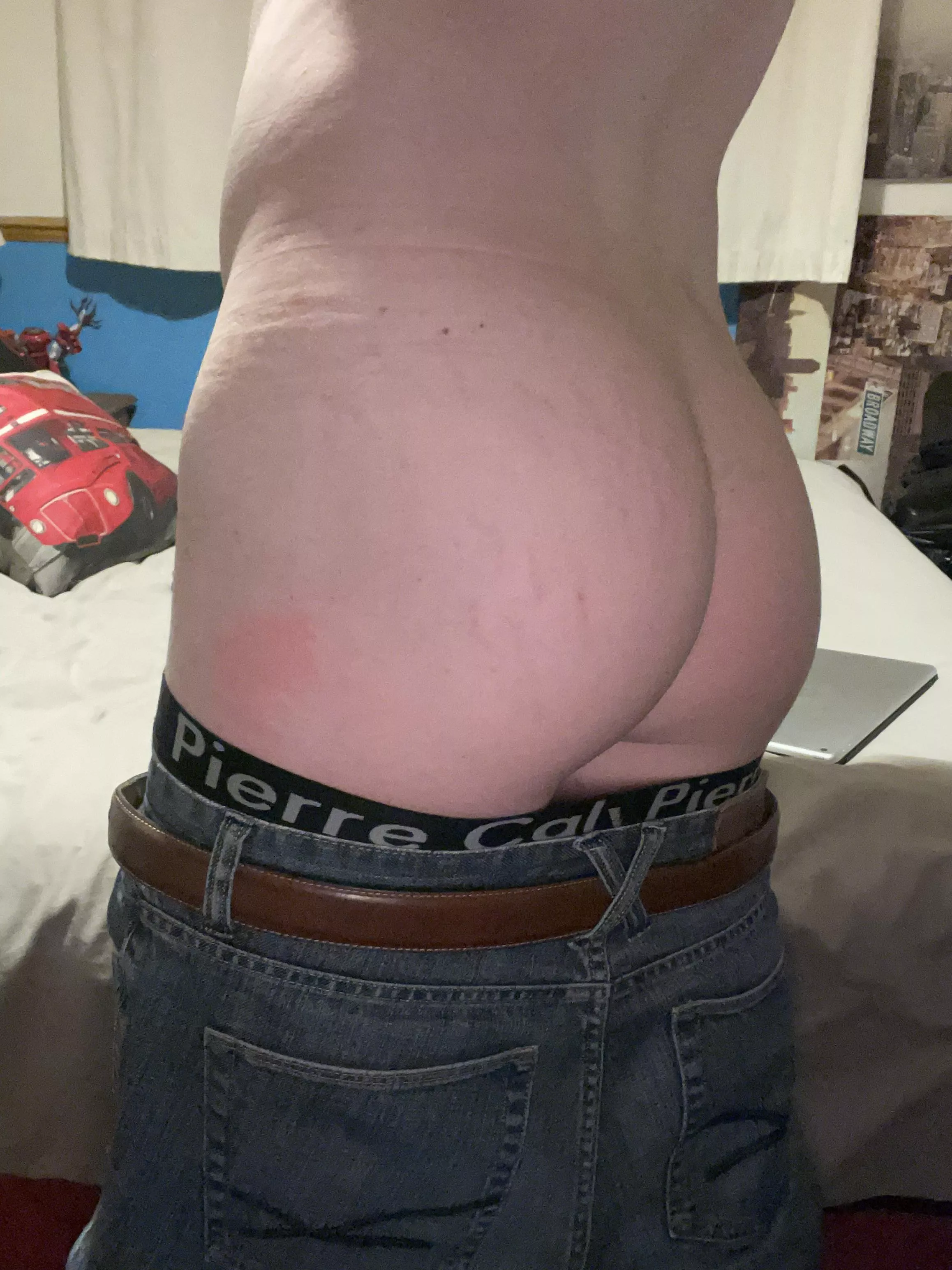 Help me take the rest of these off?😜