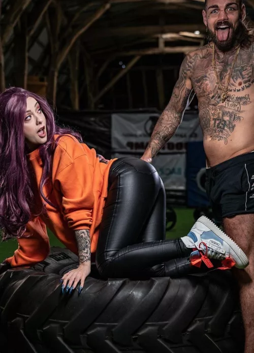 Her boyfriend has teh right idea