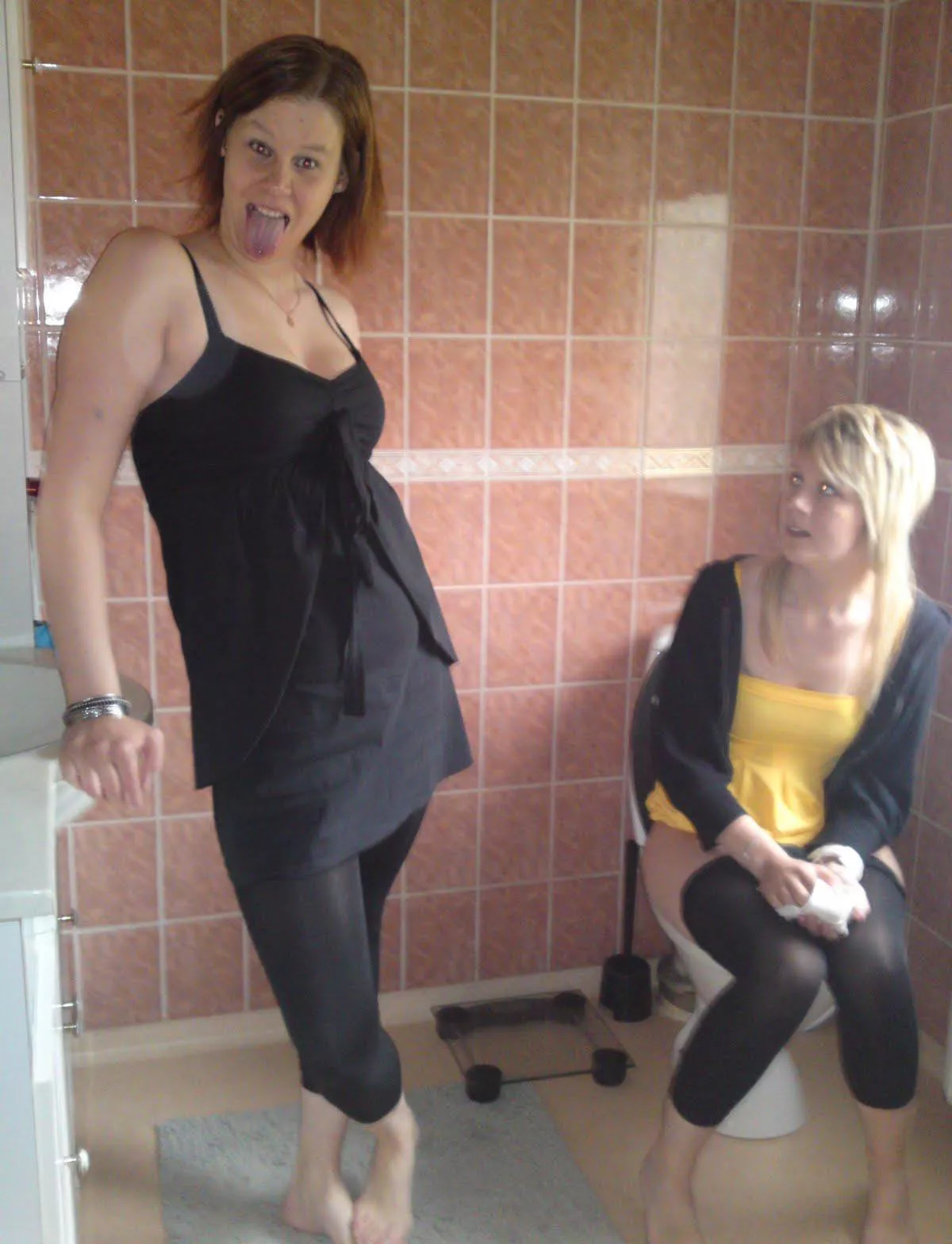 Her friend does not approve Her friend does not approve