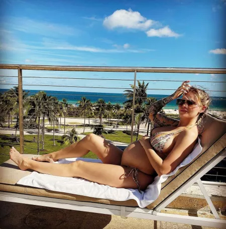 Her Insta bio says Dog mom