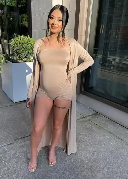 Her titts are getting bigger and shes getting thicker 😍