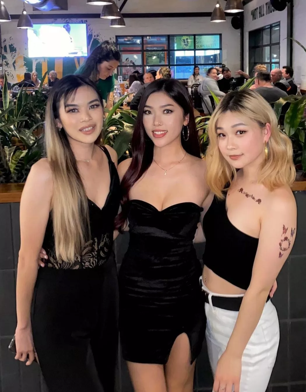 Here are [3] short girls