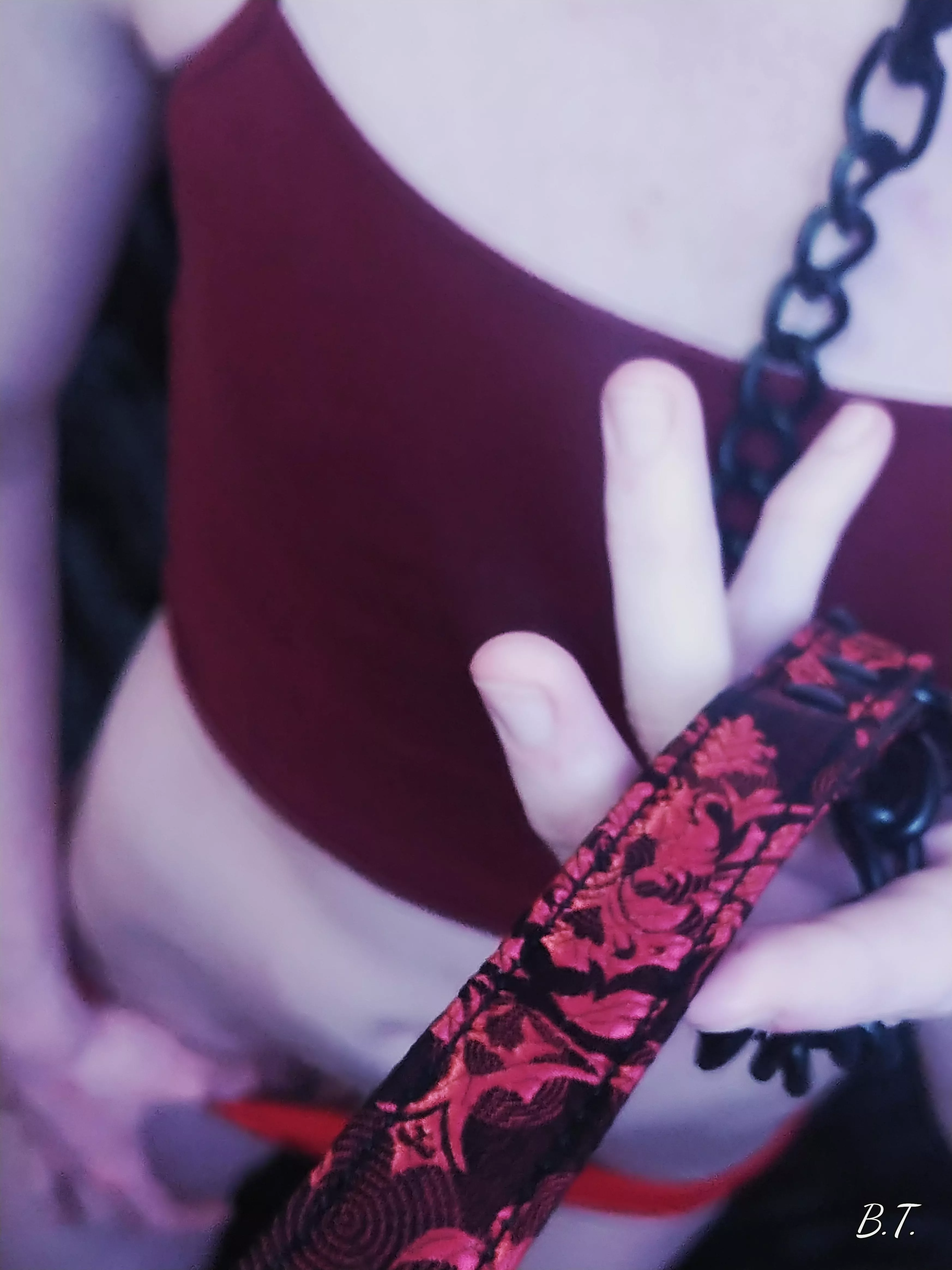 Here the lead mistress, yes mistress I put the plug in🥺😣