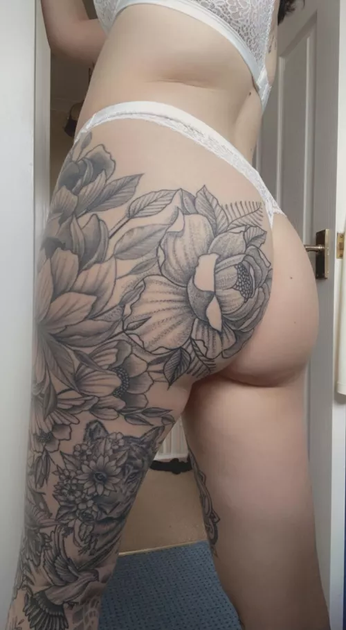 Here to make your Monday better 💋 Here to make your Monday better 💋