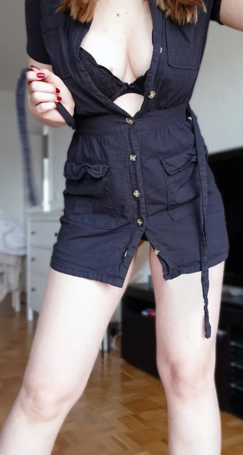 Here to show you my dress 😏