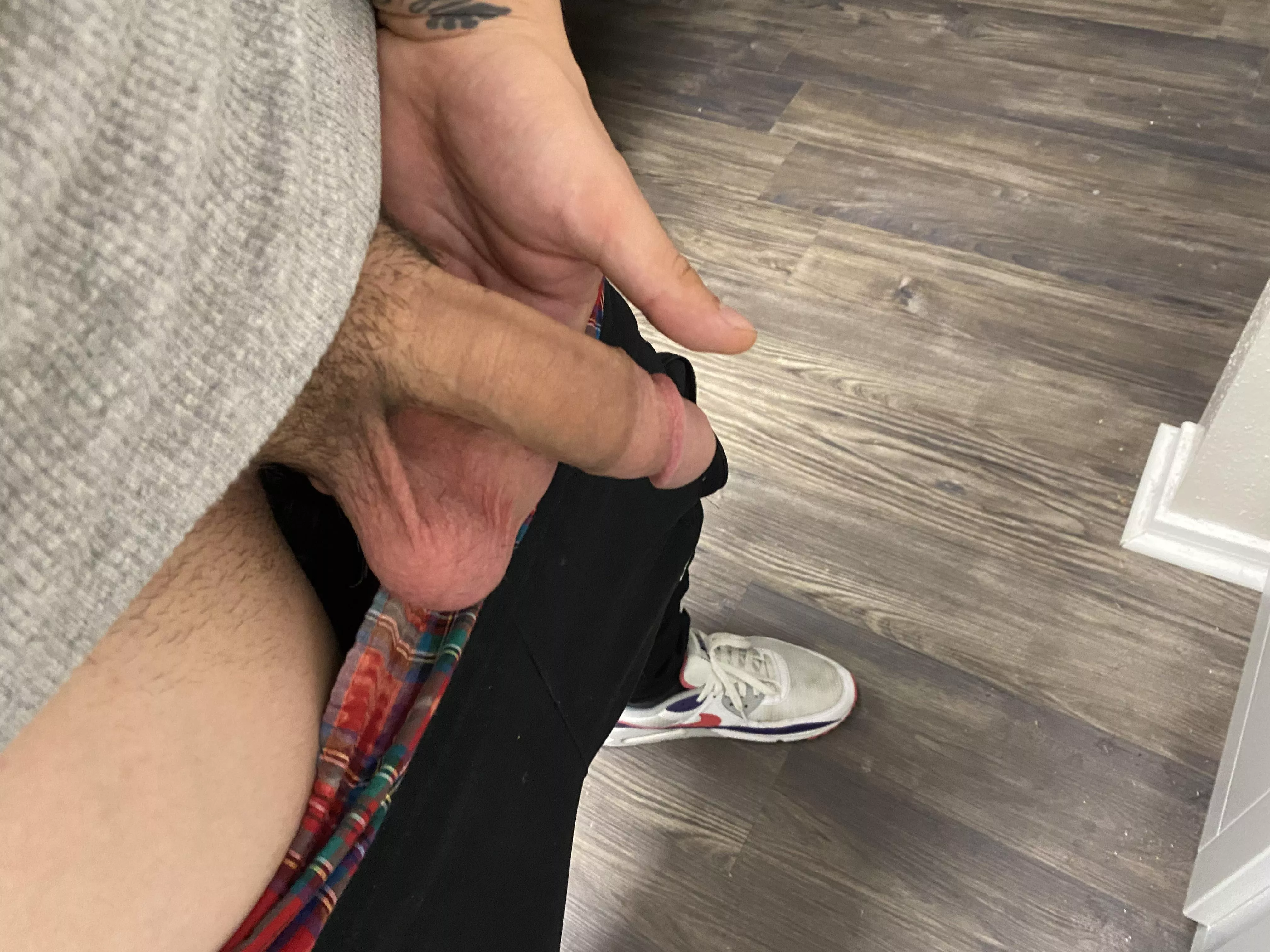 Here’s a hot softie since the Titans are whooping the Rams ass on SNF 😈