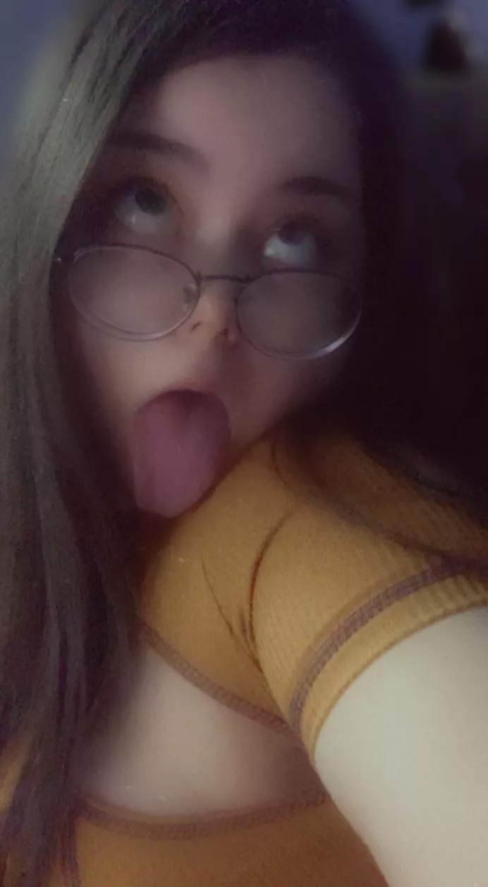 Here’s a picture of my tongue for you to jerk off to as you imagine cumming down my throat. your welcome <3