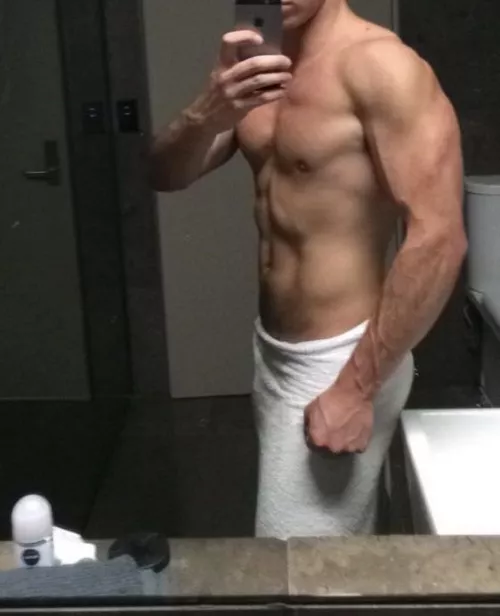 Here’s a shot of my forearm! It’s up to you to classify this as ‘forearm porn’ though 😉 Here’s a shot of my forearm! It’s up to you to classify this as ‘forearm porn’ though 😉