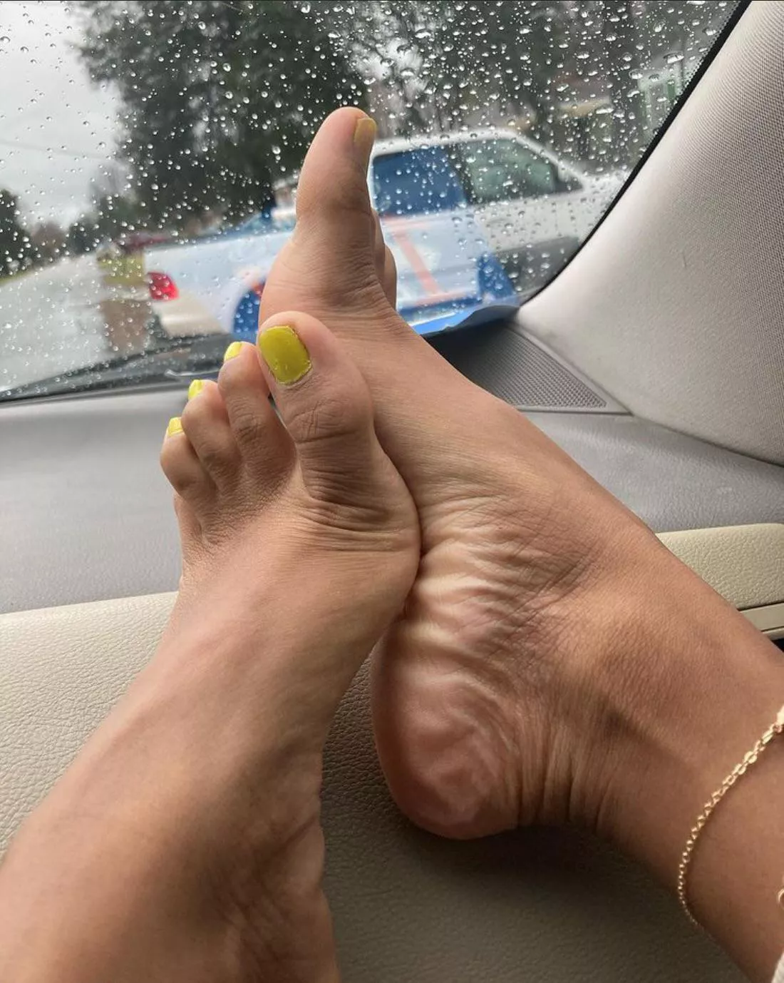 Here’s a snack for ya😚