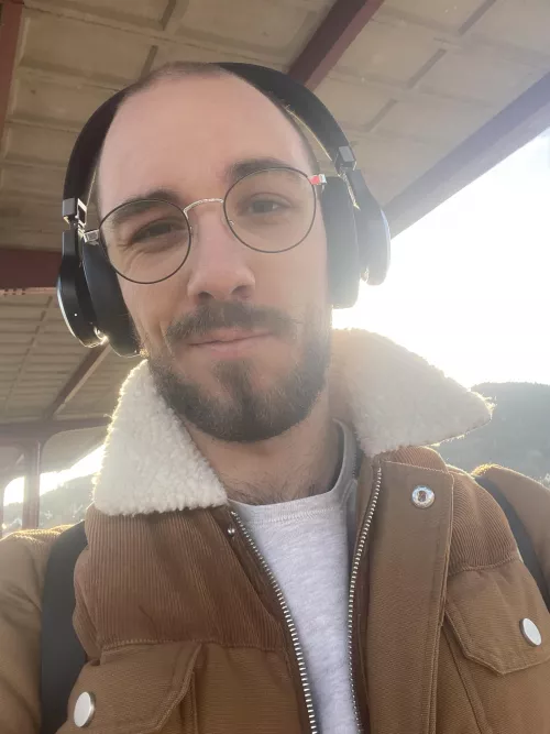 Here’s to another year of my being single for Saint Valentine’s Day. Here’s to another year of my being single for Saint Valentine’s Day.